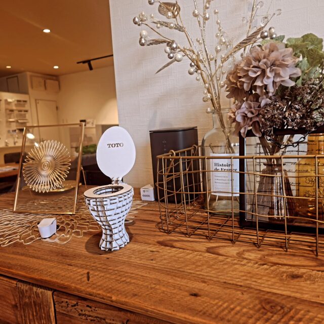 お世話になります。大成テクノ(株)です😊
本日もTOTO商品限定ショールームT-LAB 大盛況です！🎵若いご夫婦にご来場いただき、トイレ・ユニットバスをご見学いただきました☺️お客様のご要望を聞きながらその場でプランシートを作成しご希望にあったプランニングを行います🎶完全予約制なので周りを気にすることなくご見学いただくことができます😄
住宅設備機器を見学してみたいかたはぜひT-LAB へ🎵
お気軽にご相談ください✨️

#大成テクノ(株)
#岩国ショールーム
#TOTO 
#シンラ
#サザナ
#ネオレスト
#T-LAB 
#給排水衛生設備工事
#ユニットバス
#システムキッチン